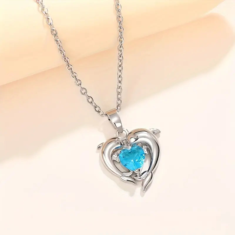 Soft Waves white gold necklace with little heart