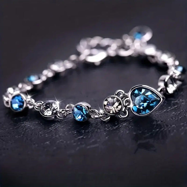 Soft shine white gold bracelet with little heart