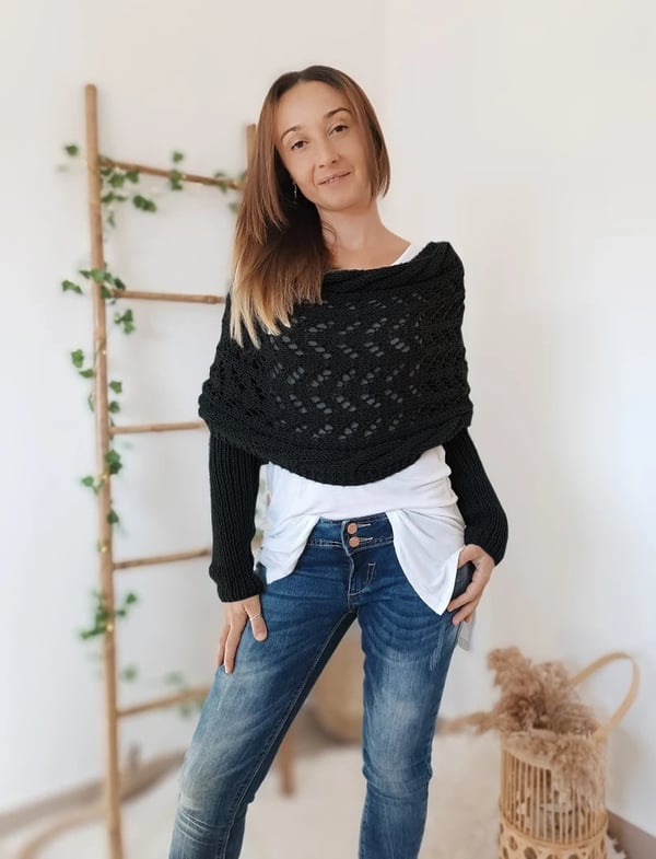 Wrap scarf with double sleeves - cozy knitted scarf with integrated sleeves