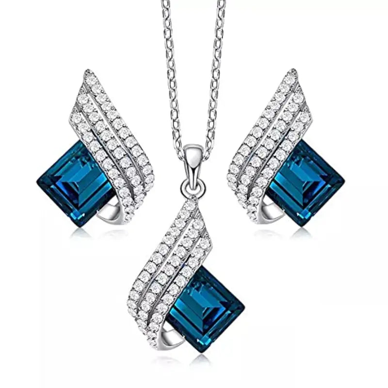 Elegant White Gold Jewelry Set with Refined Details