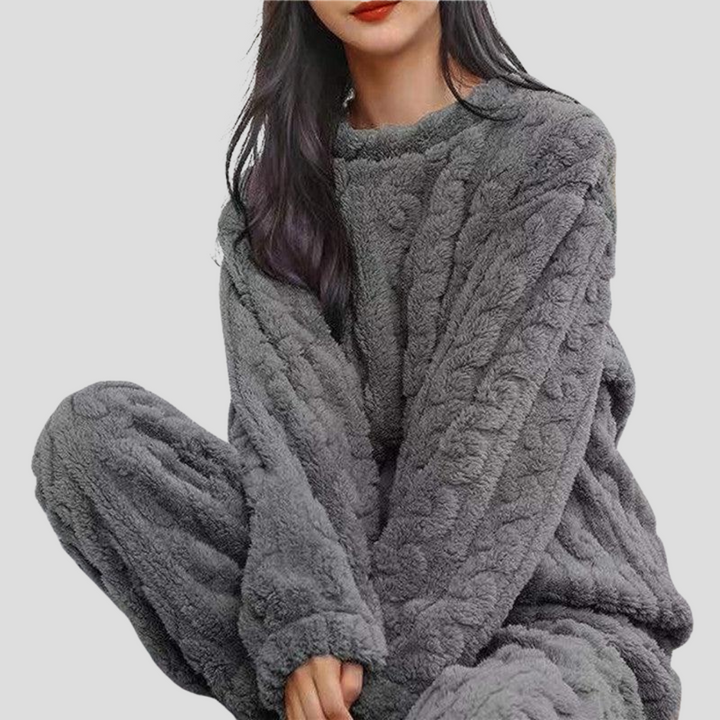 Women’s Ultra-Soft Fleece Pajama Set