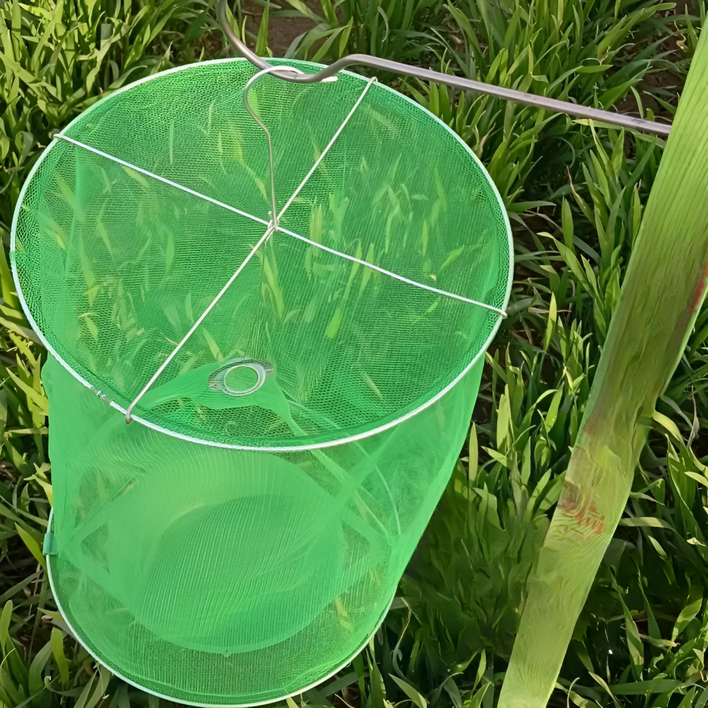 Reusable stable fly trap