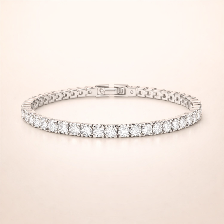 Elegant white gold tennis bracelet with refined shine