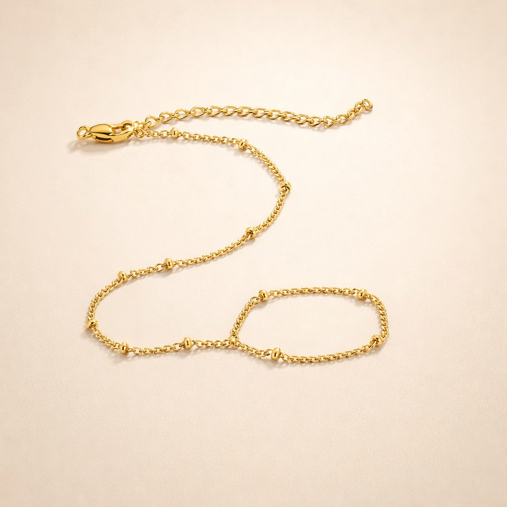 Elegant Gold Bracelet with Refined Details