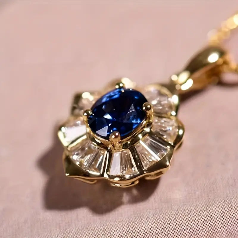 Nocturne gold necklace with delicate stars