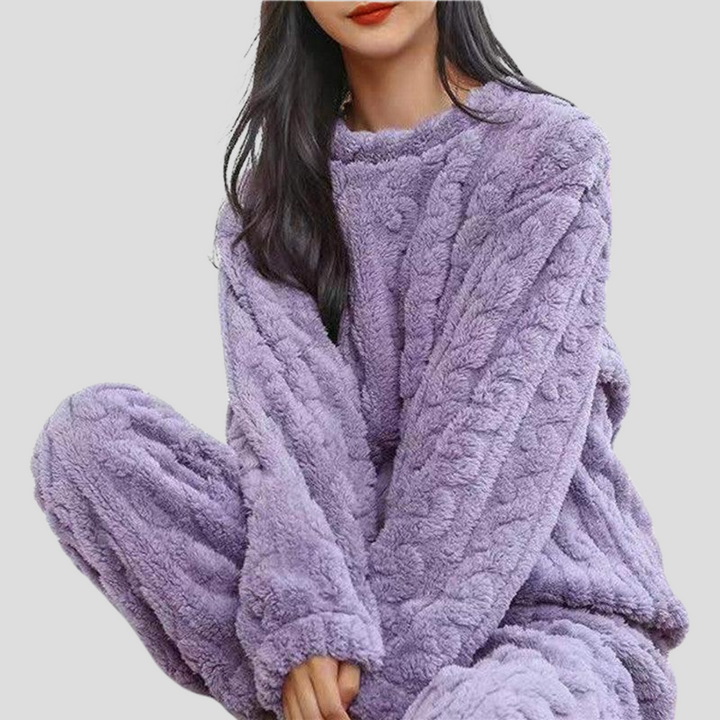 Women’s Ultra-Soft Fleece Pajama Set