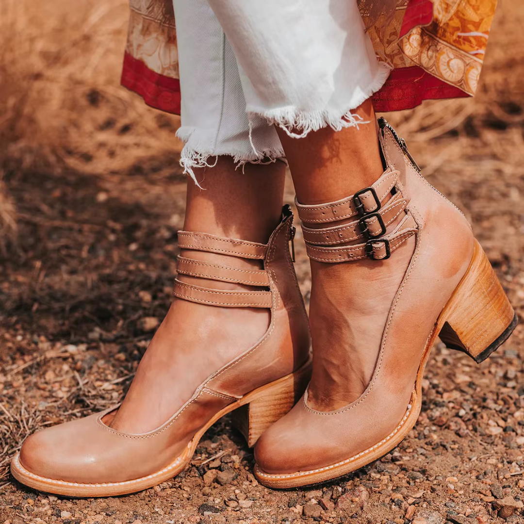 Vintage-Inspired Pumps with Ankle Strap and Chunky Heel