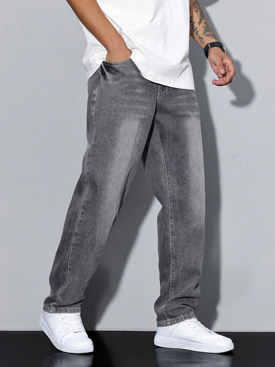 Baggy Jeans - Wide-Cut Denim Pants in a Used Look