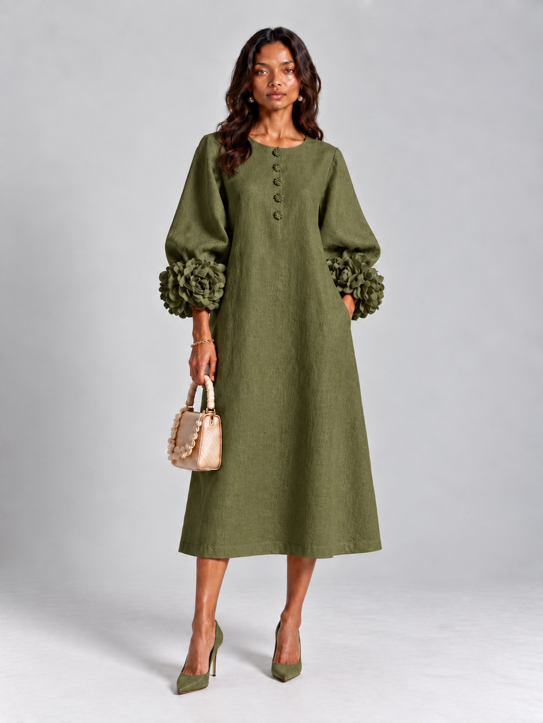 Elegant, Long, Flowing Dress with Balloon Sleeves