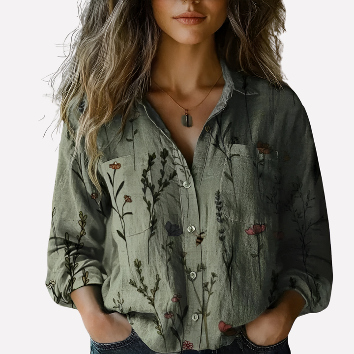 Women’s Classic Button-Down Shirt – Timeless Style