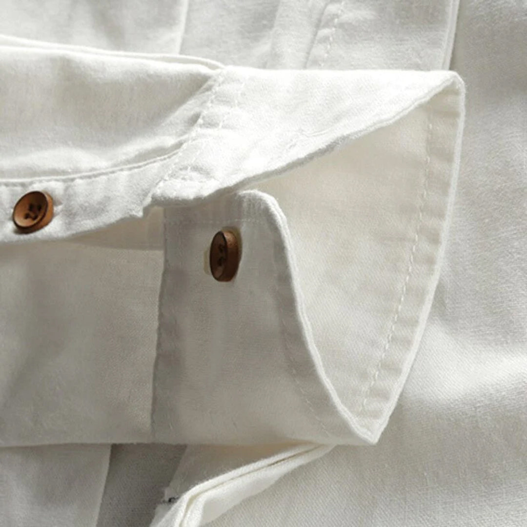 Stylish Men's Shirt - Seamlessly Blending Classic Design