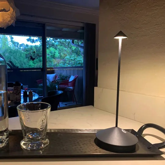 Cordless LED Table Lamp - ModernLumin