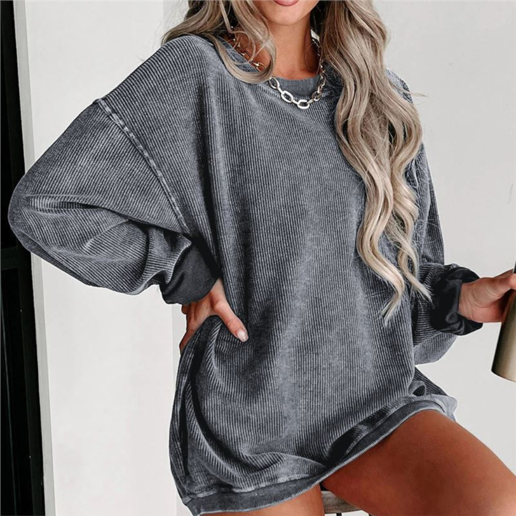 Women’s Oversized Graphic Crewneck Sweatshirt