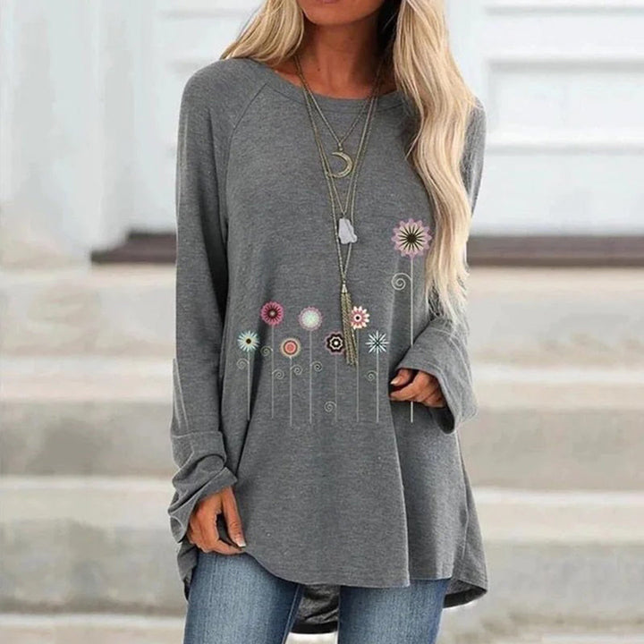 Sweatshirt with 3D Floral Embroidery - Soft Texture Meets Subtle Elegance