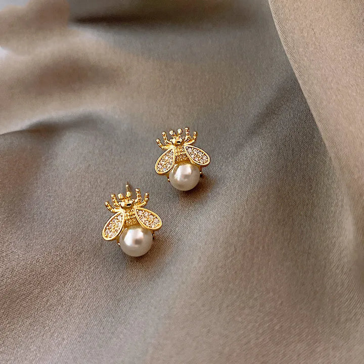 Honeybee Pearl Stud Earrings – Elegant Gold Jewelry for Women