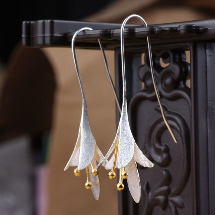 Blossom - silver flower earrings