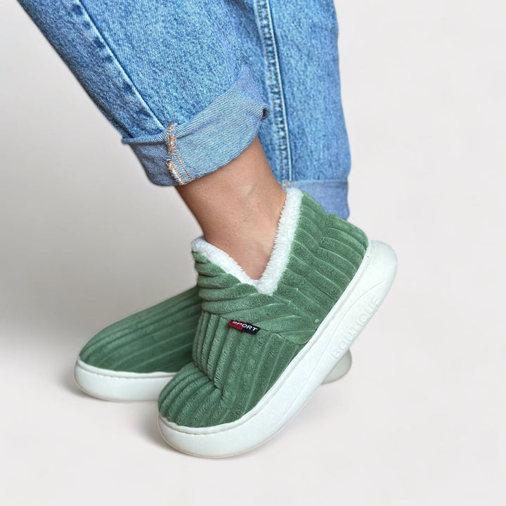 Ultra-Warm Ergonomic Faux Fur Slippers