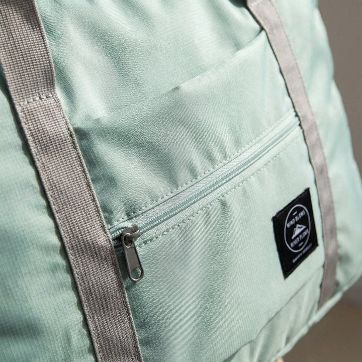Foldable lightweight weekend bag - FoldLite