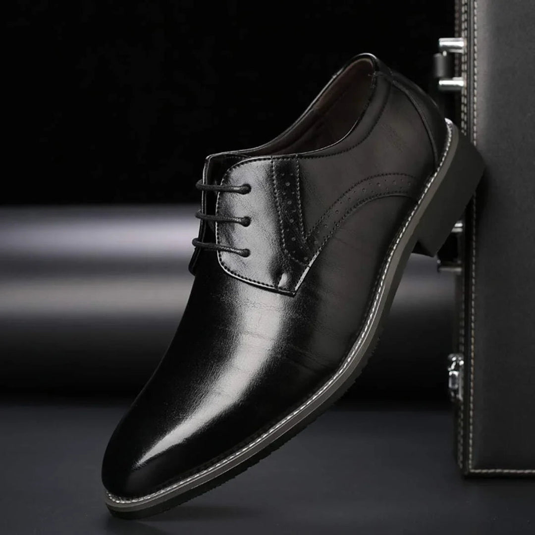 Men's Closed-Lacing Shoes, Oxford Business Shoes with Brogue Perforation Detail