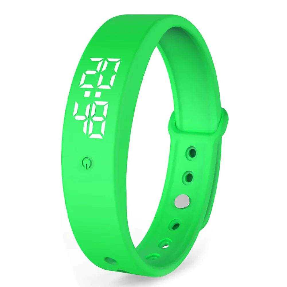 Smartwatch for men and women with fitness tracker