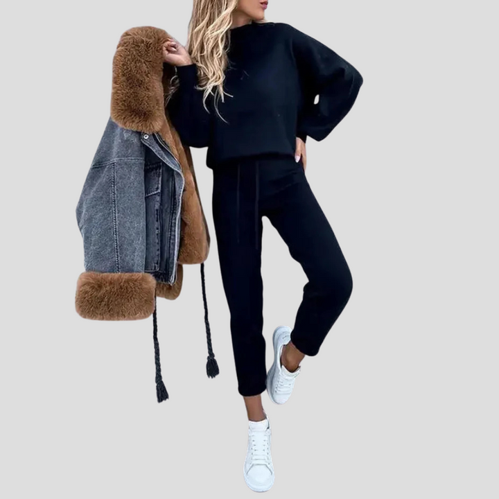 Women’s Relaxed-Fit Tracksuit Set