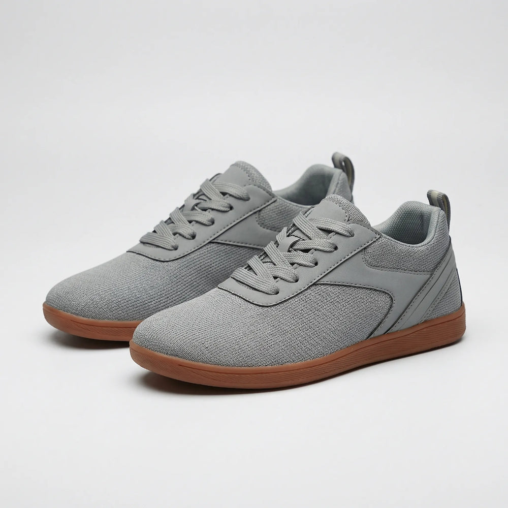 Barefoot-style trainer with a wide toe box - Gregory