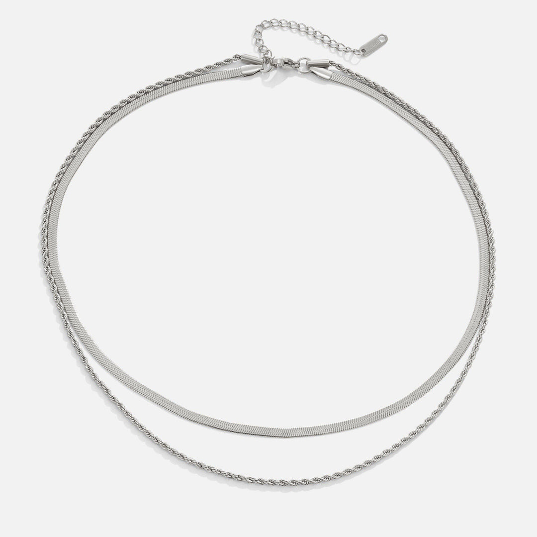 Elegant silver necklace with refined link structure