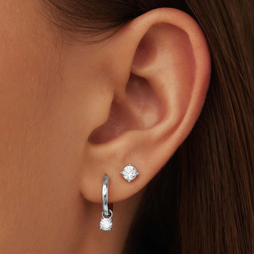 Elegant white gold earrings with moonstone