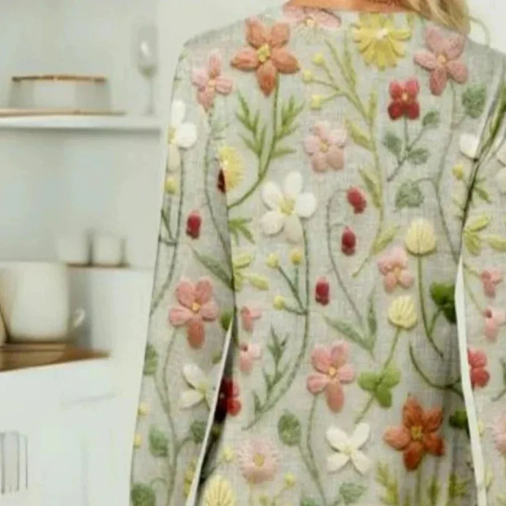 Women’s Sweater – Spring Layer with Relaxed Flair