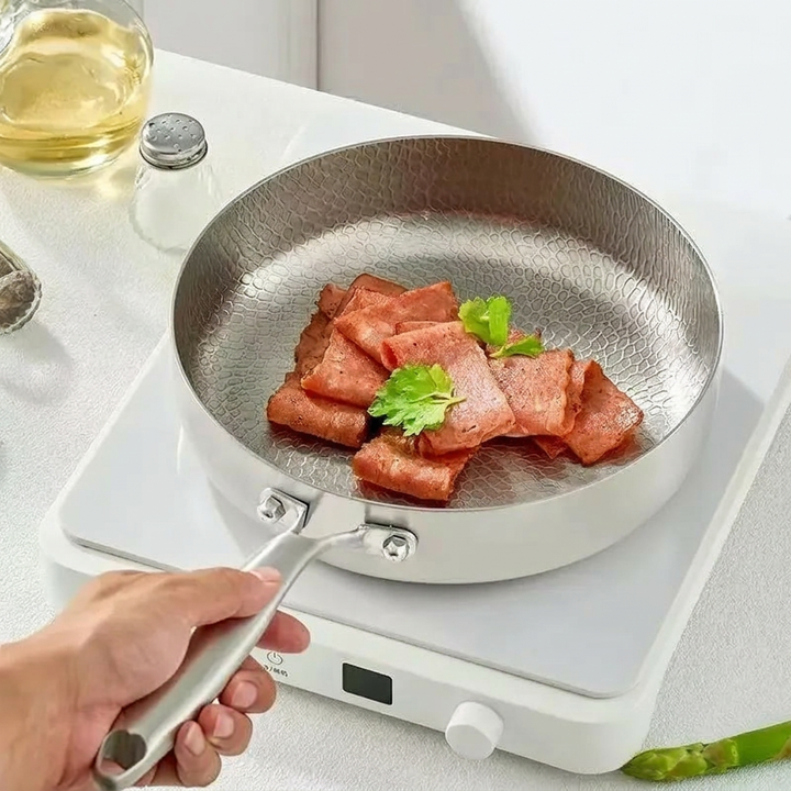 Hammered Flat-Bottom Wok Pan