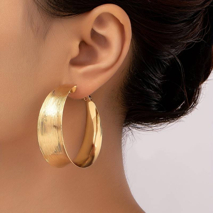 Retro gold earrings