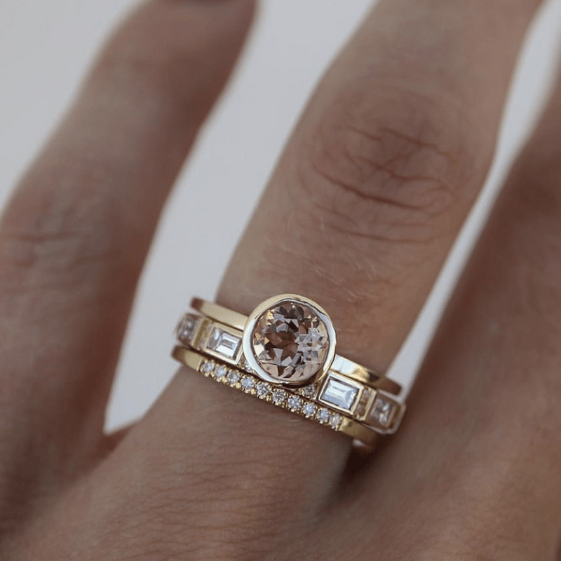 Refined gold ring with crystal inlay