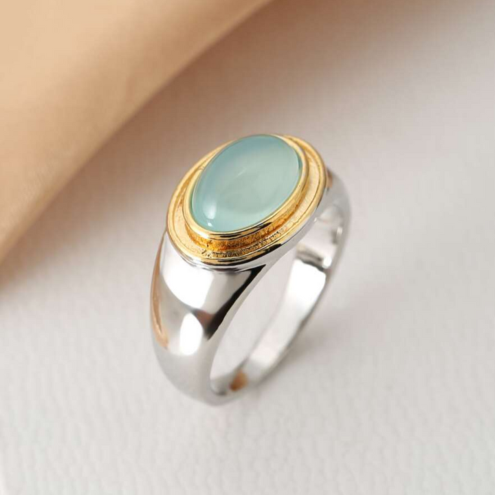 Elegant green moonstone ring in gold-plated silver