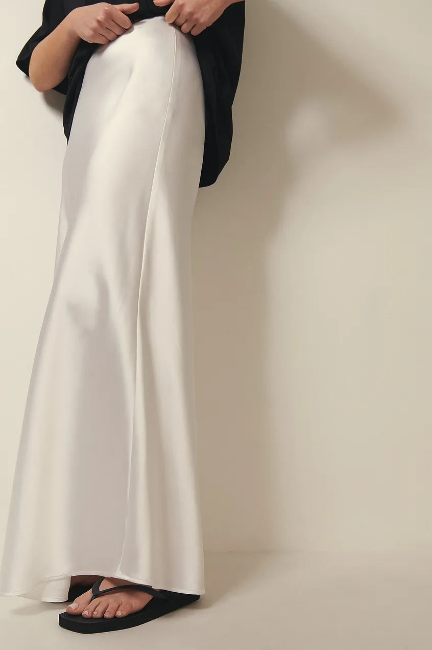 High-Waisted Satin Skirt – Leona