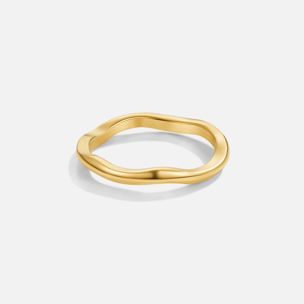Sparkling silver wave ring set