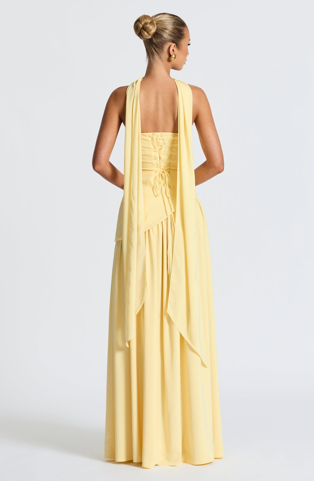 Off-the-shoulder elegant maxi dress with pleated skirt and thigh slit