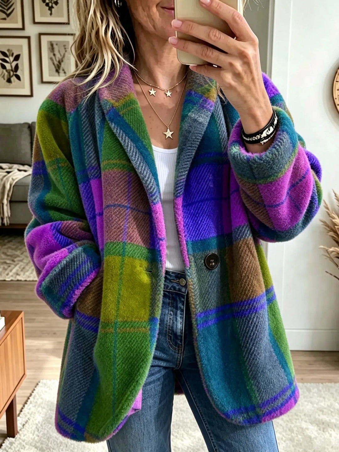 Women's checked coat with soft texture and pockets