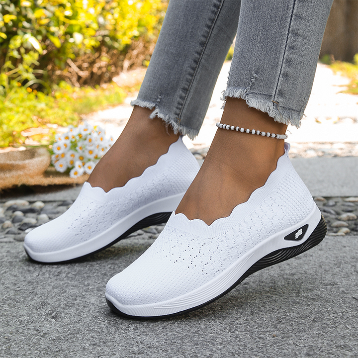 Lightweight, breathable, orthopedic walking shoes