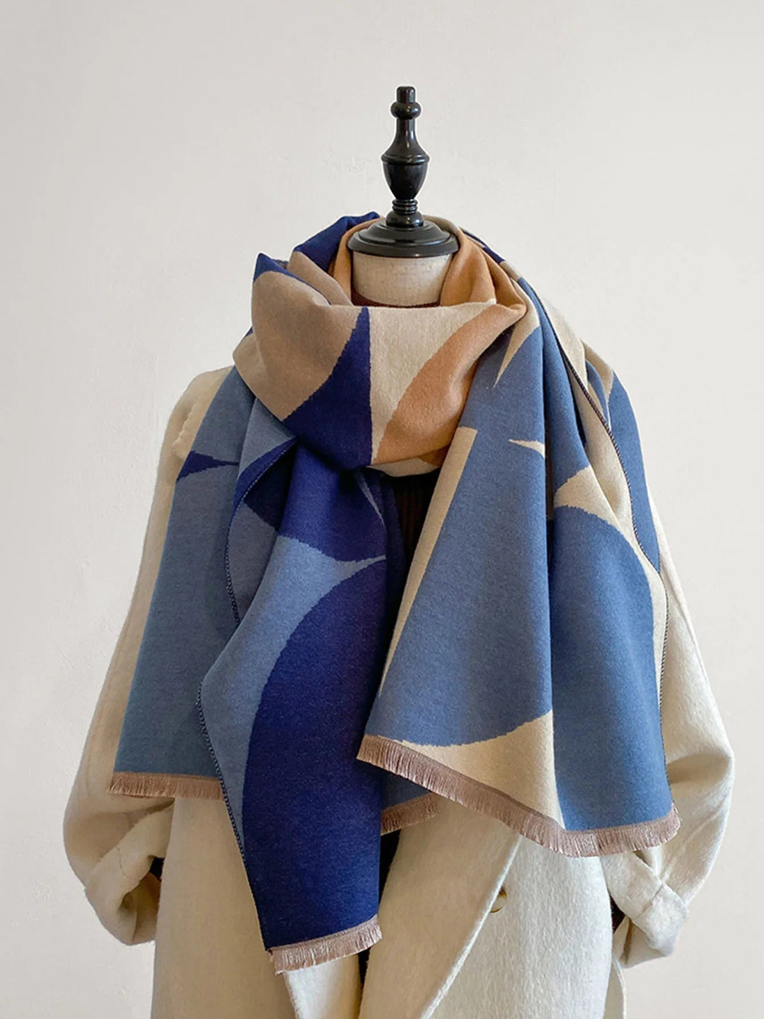 Women's Reversible Cashmere Scarf for Elegance and Warmth